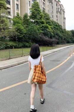 Retro Plaid Orange Tote Bag - Large Capacity Checkered Canvas Commuter Shoulder Bag for Stylish Shopping