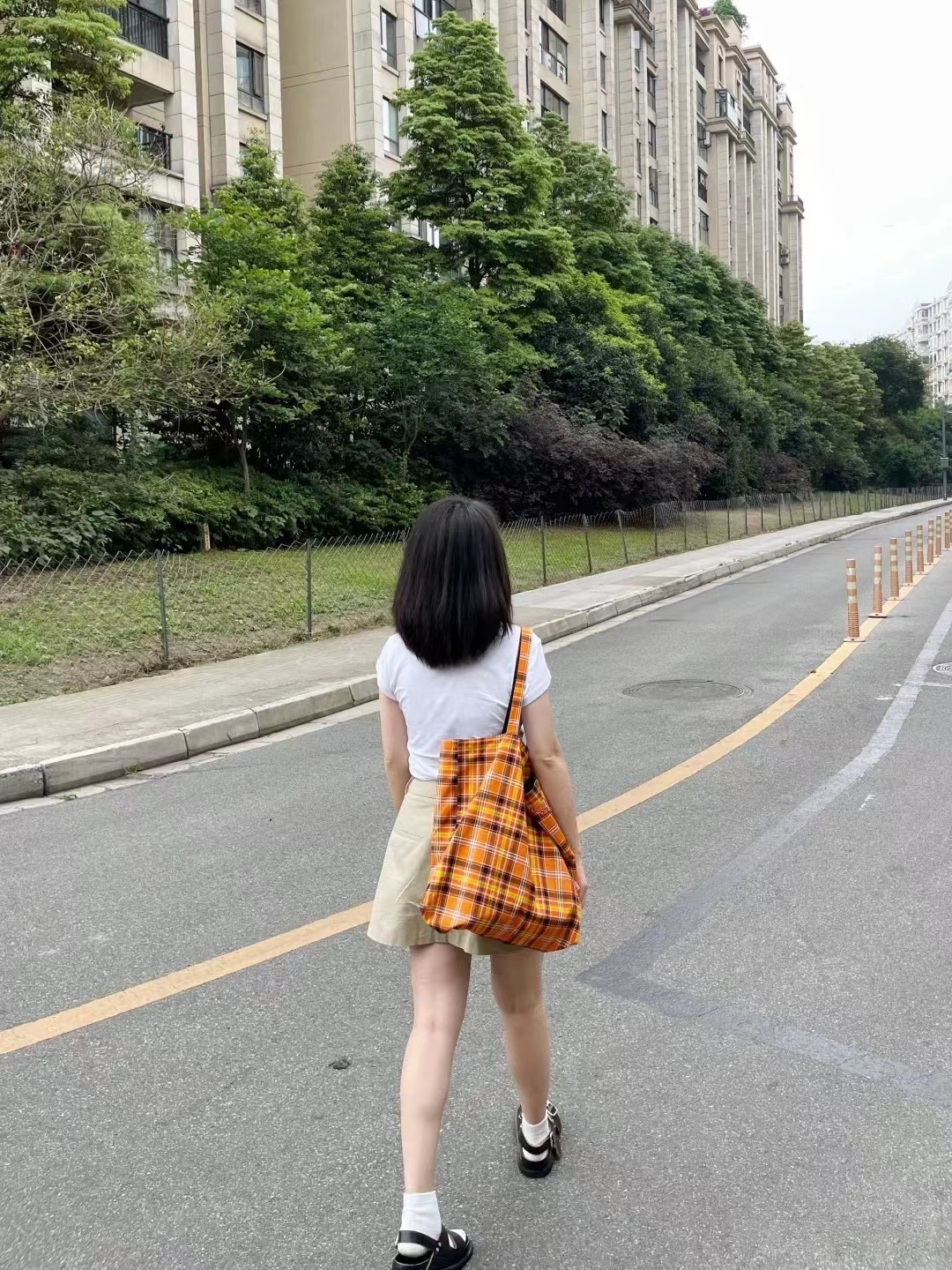 Retro Plaid Orange Tote Bag - Large Capacity Checkered Canvas Commuter Shoulder Bag for Stylish Shopping Retro Plaid Orange Tote Bag - Large Capacity Checkered Canvas Commuter Shoulder Bag for Stylish Shopping