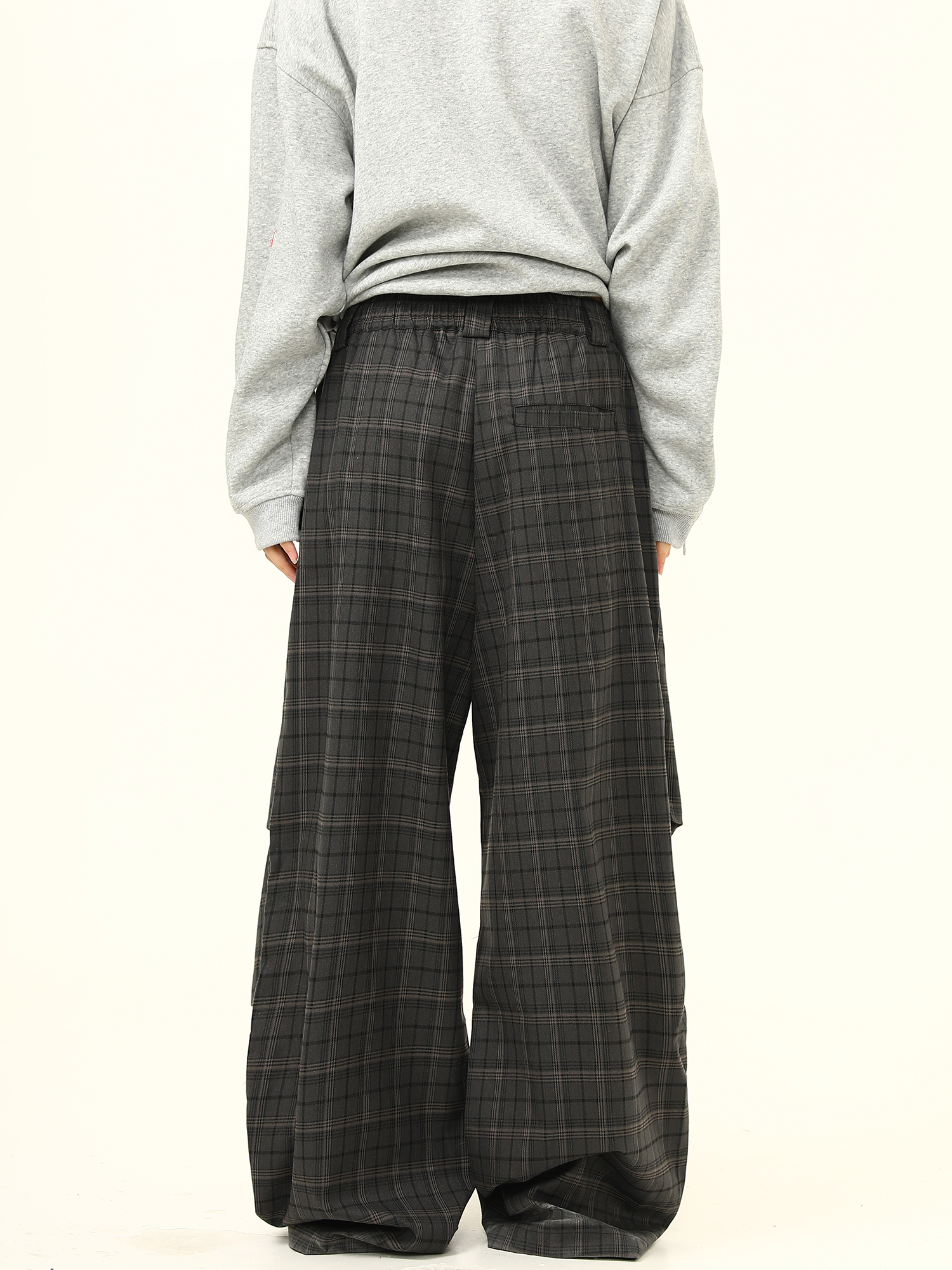 Retro Plaid Pleated Pants for Women - Loose Drape Casual Style, Trendy Versatile Bottoms, 90s Inspired Fashion Retro Plaid Pleated Pants for Women - Loose Drape Casual Style, Trendy Versatile Bottoms, 90s Inspired Fashion