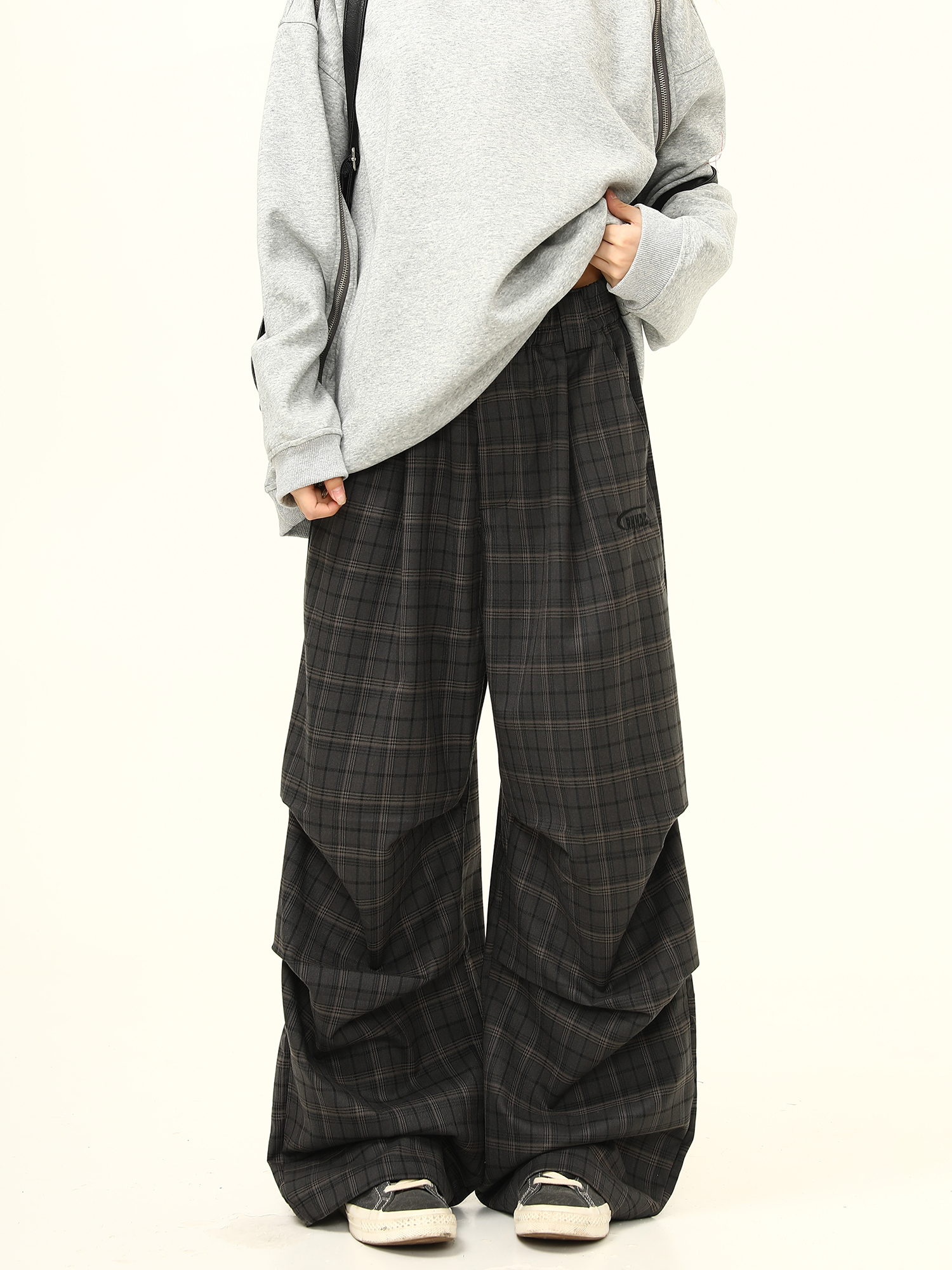 Retro Plaid Pleated Pants for Women - Loose Drape Casual Style, Trendy Versatile Bottoms, 90s Inspired Fashion Retro Plaid Pleated Pants for Women - Loose Drape Casual Style, Trendy Versatile Bottoms, 90s Inspired Fashion