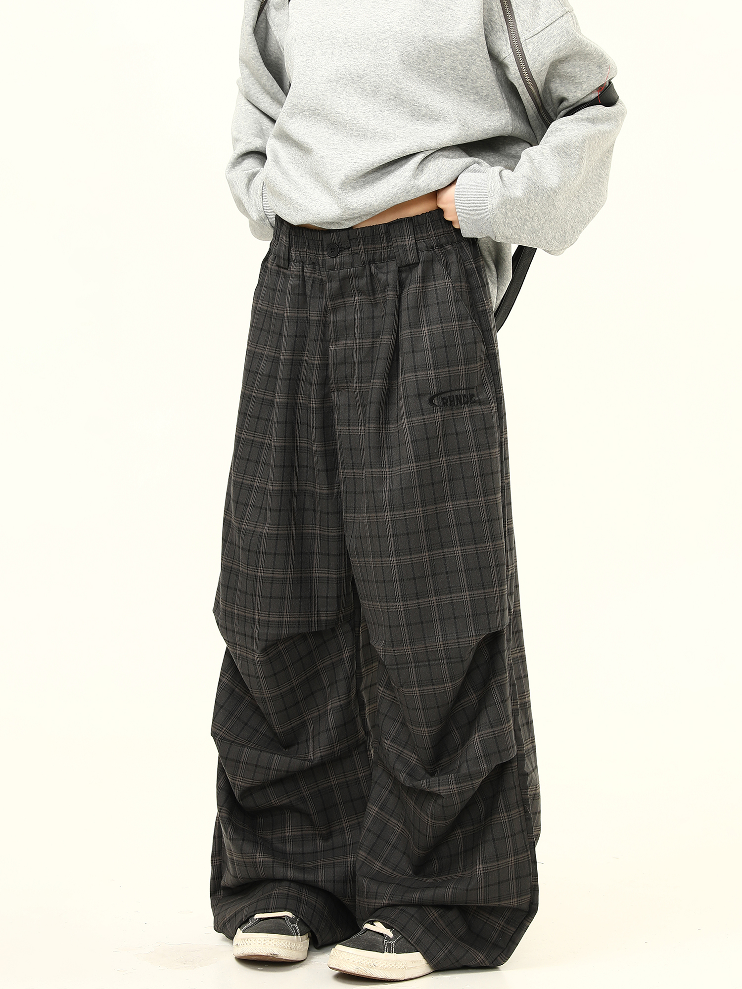 Retro Plaid Pleated Pants for Women - Loose Drape Casual Style, Trendy Versatile Bottoms, 90s Inspired Fashion Retro Plaid Pleated Pants for Women - Loose Drape Casual Style, Trendy Versatile Bottoms, 90s Inspired Fashion