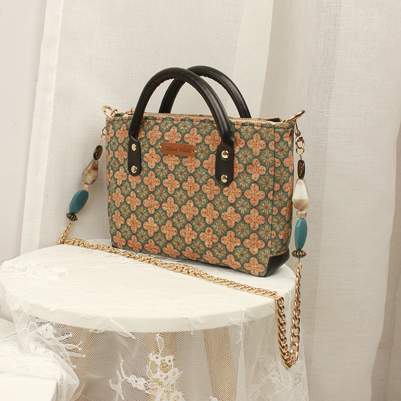 Retro Print Small Square Handbag & Crossbody Bag for Women - Versatile High-Quality 2024 Spring/Summer Fashion Accessory Retro Print Small Square Handbag & Crossbody Bag for Women - Versatile High-Quality 2024 Spring/Summer Fashion Accessory