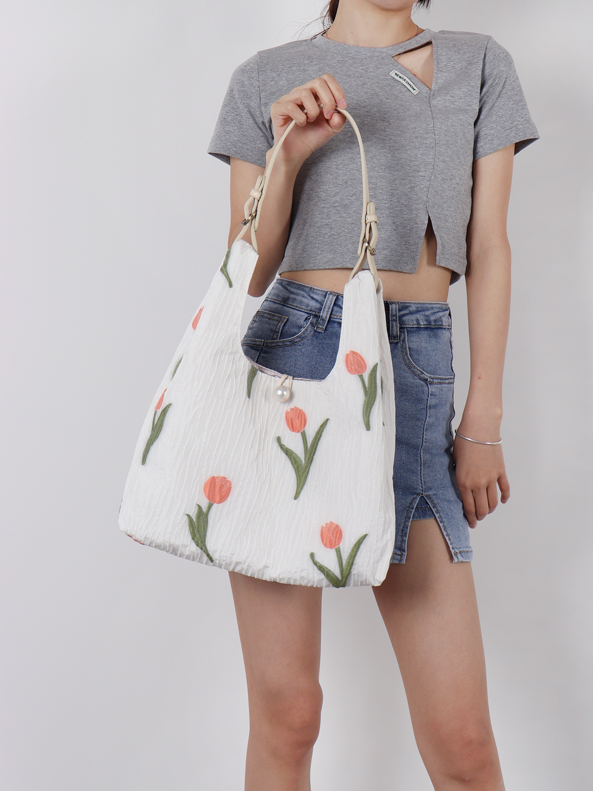 Retro Purple Floral Tulip Tote Bag for Women - Large Capacity Summer Commuter Bag, Fashionable Versatile Y2K Style Retro Purple Floral Tulip Tote Bag for Women - Large Capacity Summer Commuter Bag, Fashionable Versatile Y2K Style