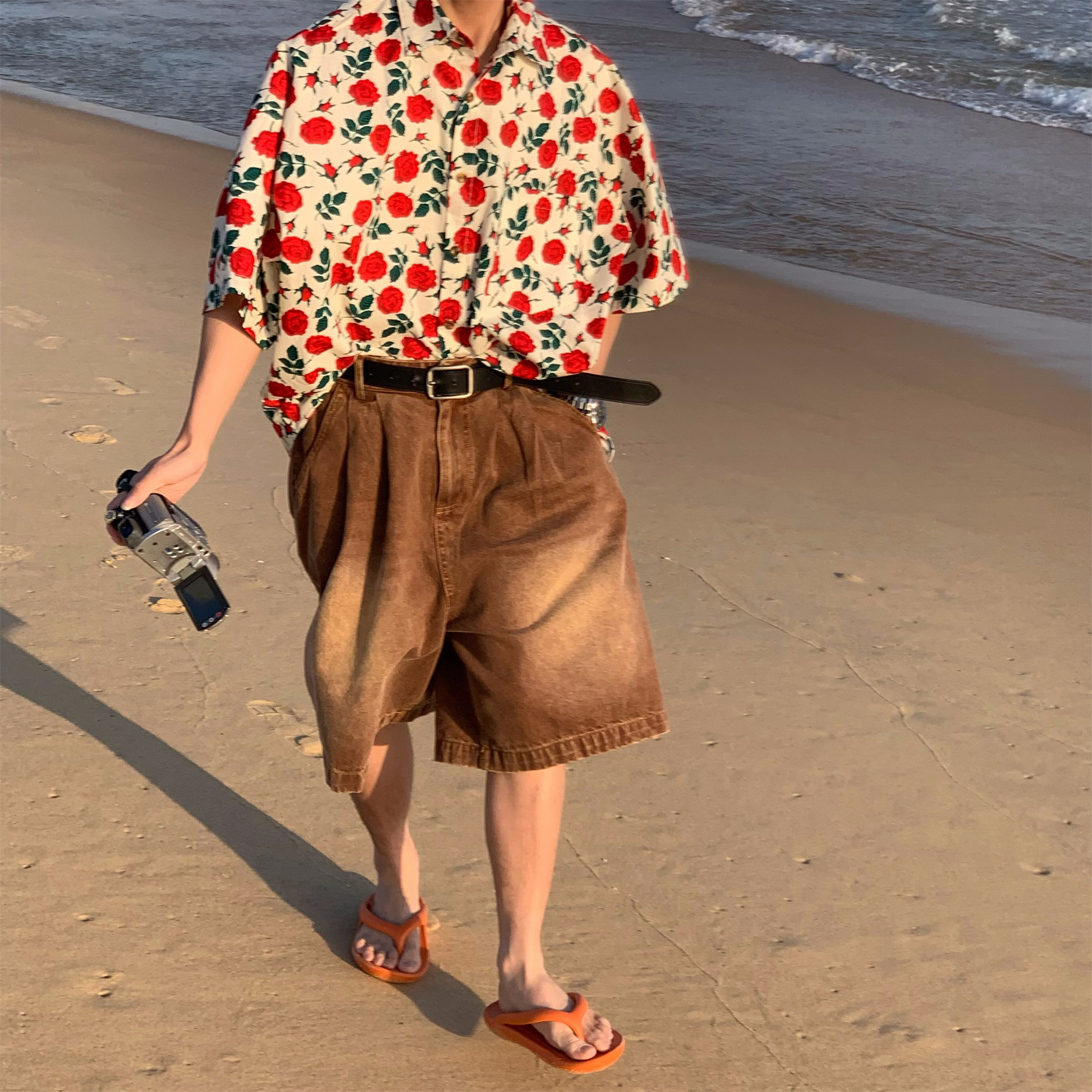 Retro Rose Print Short Sleeve Shirt - Handmade Hawaiian Style Vintage Top for Couples - Perfect for Beach Days Retro Rose Print Short Sleeve Shirt - Handmade Hawaiian Style Vintage Top for Couples - Perfect for Beach Days