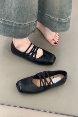 Retro Sheepskin Cross-Strap Flat Shoes with Square Toe & Pig Nose - Women's Ballet Flats, Shallow Mouth Mary Jane Style