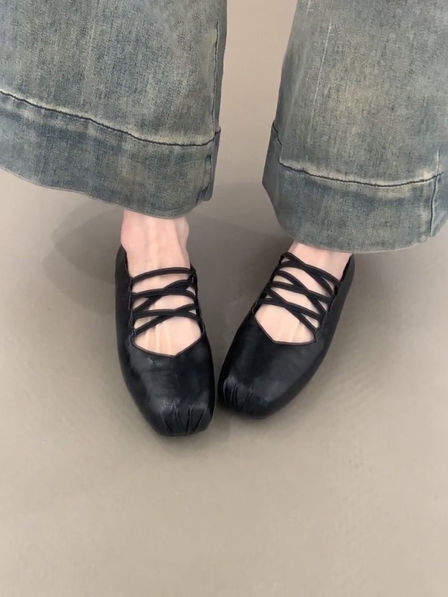 Retro Sheepskin Cross-Strap Flat Shoes with Square Toe & Pig Nose - Women's Ballet Flats, Shallow Mouth Mary Jane Style Retro Sheepskin Cross-Strap Flat Shoes with Square Toe & Pig Nose - Women's Ballet Flats, Shallow Mouth Mary Jane Style