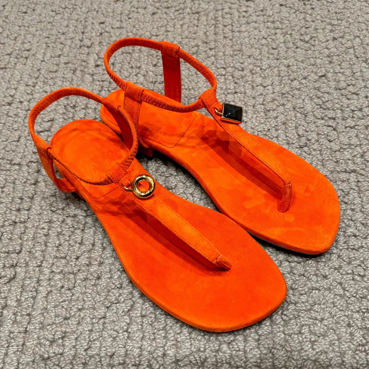 Retro Sheepskin Flat Sandals with Metal Buckle, One-Strap Toe Post Roman Beach Flip-Flops for Women - Versatile Summer Footwear Retro Sheepskin Flat Sandals with Metal Buckle, One-Strap Toe Post Roman Beach Flip-Flops for Women - Versatile Summer Footwear