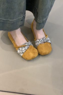 Retro Sheepskin Mary Jane Shoes for Women, Shallow Round Toe, Chinese Style Flats for Skirts, Ballet-Inspired Footwear