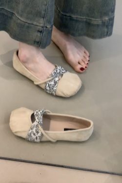 Retro Sheepskin Mary Jane Shoes for Women, Shallow Round Toe, Chinese Style Flats for Skirts, Ballet-Inspired Footwear