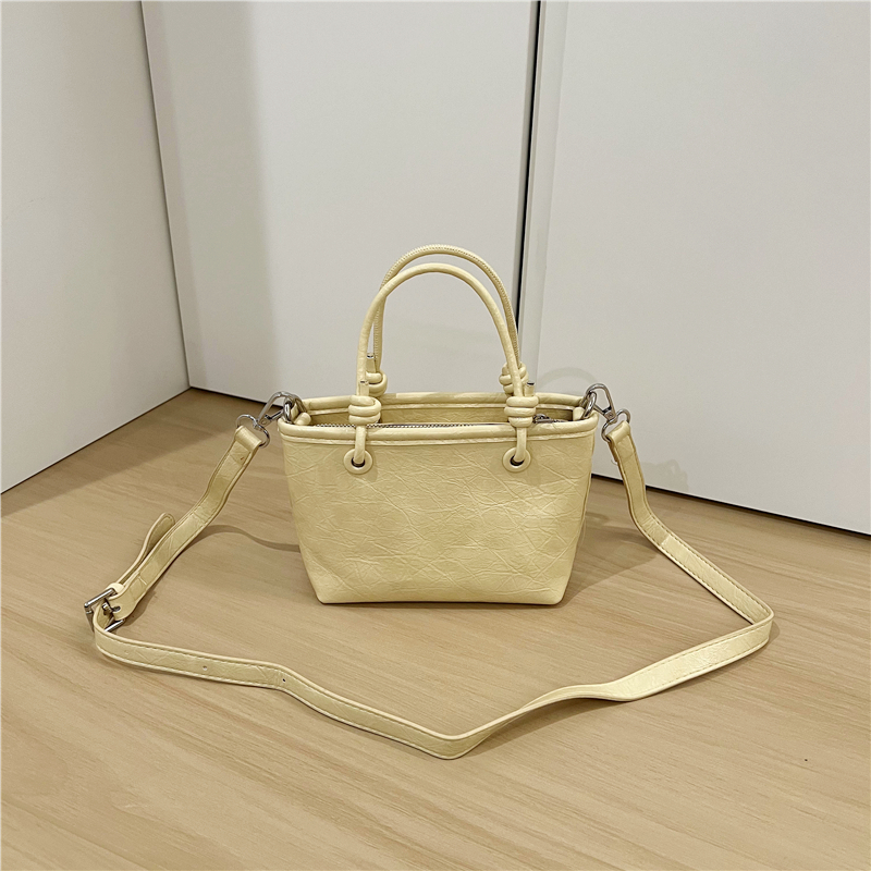 Retro Shiny Handheld Vegetable Basket Bag - Versatile Casual Women's Crossbody Small Square Bag for Spring/Summer 2025 Retro Shiny Handheld Vegetable Basket Bag - Versatile Casual Women's Crossbody Small Square Bag for Spring/Summer 2025
