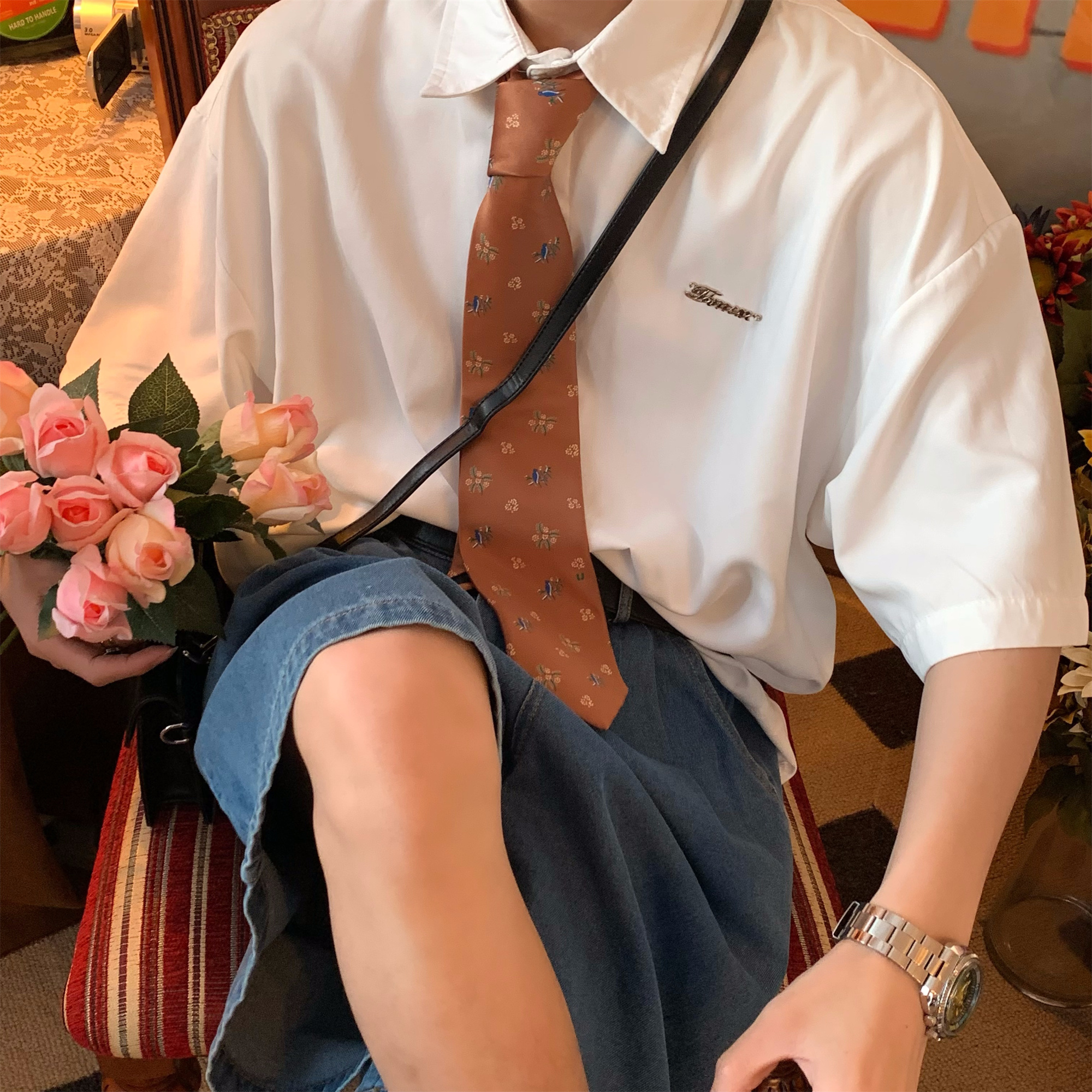 Retro Short Sleeve Shirt for Couples - Handmade Hong Kong Style, Solid Color, Loose Fit, Summer Casual Fashion Retro Short Sleeve Shirt for Couples - Handmade Hong Kong Style, Solid Color, Loose Fit, Summer Casual Fashion