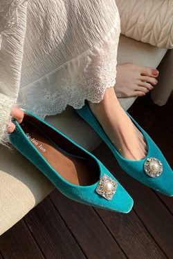 Retro Square Toe Genuine Leather Commuting Shoes for Women - Versatile Slimming Height-Increasing Design - Deer and Nara OL Style