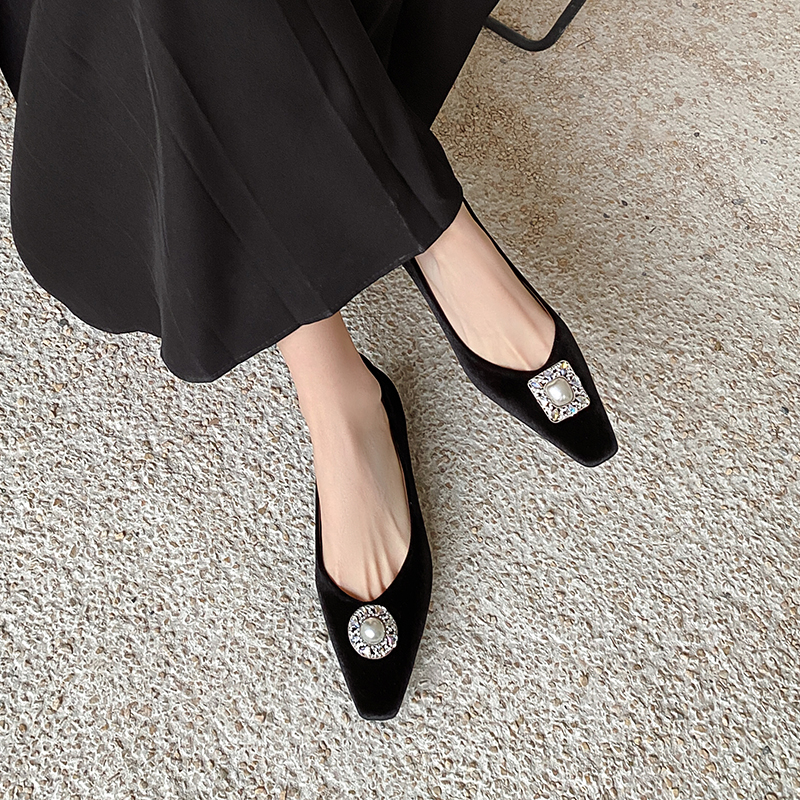 Retro Square Toe Genuine Leather Commuting Shoes for Women - Versatile Slimming Height-Increasing Design - Deer and Nara OL Style Retro Square Toe Genuine Leather Commuting Shoes for Women - Versatile Slimming Height-Increasing Design - Deer and Nara OL Style