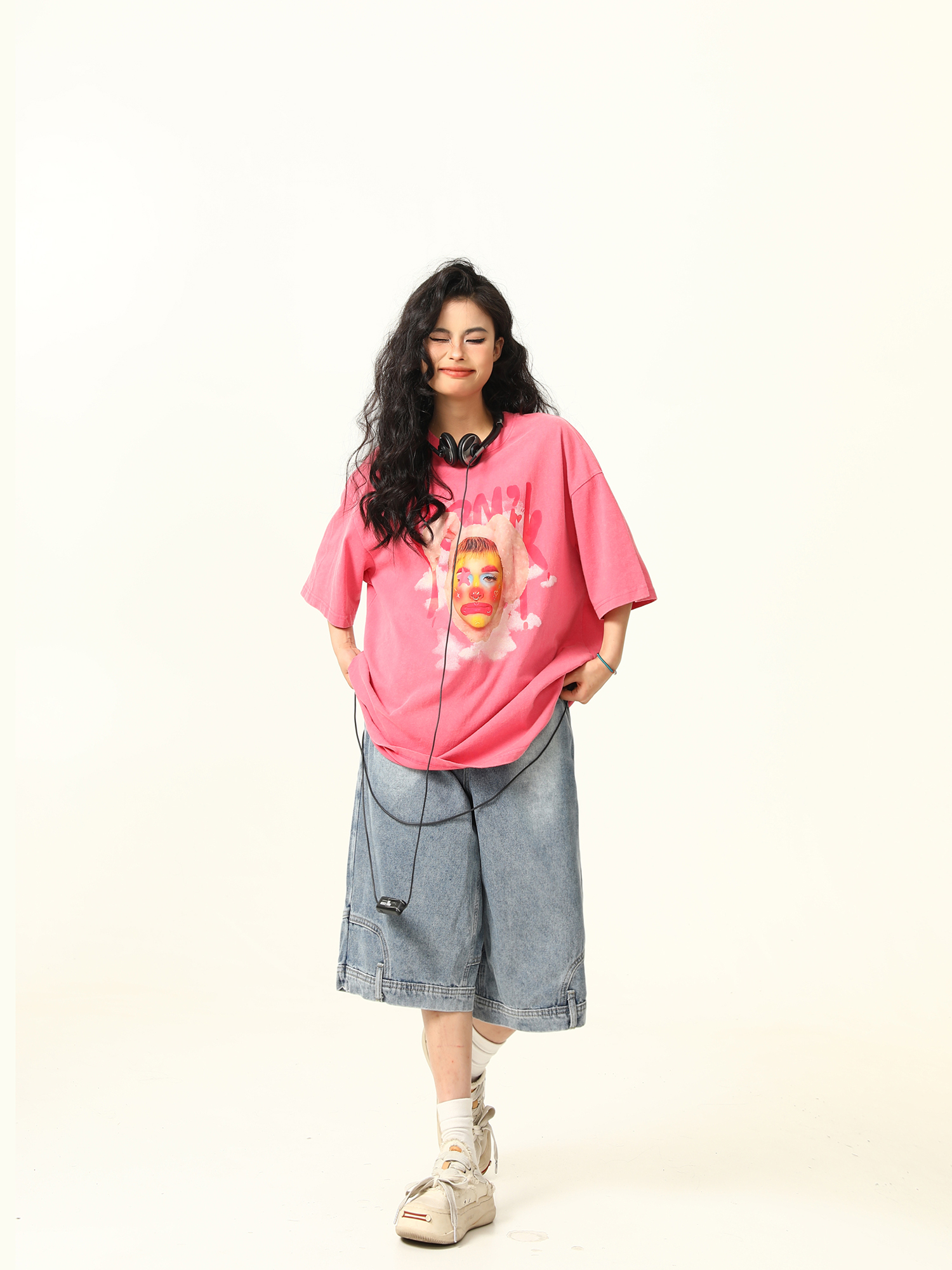 Retro Street Clown Print Loose Vintage Pink T-Shirt for Women - Short Sleeve, 90s Inspired Fashion, Casual Chic Style Retro Street Clown Print Loose Vintage Pink T-Shirt for Women - Short Sleeve, 90s Inspired Fashion, Casual Chic Style