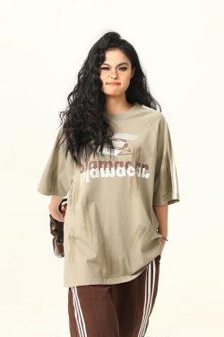 Retro Street Graffiti Letter Short-Sleeve T-Shirt for Men and Women, Loose Fit High Street Trendy Top, 90s Inspired Fashion