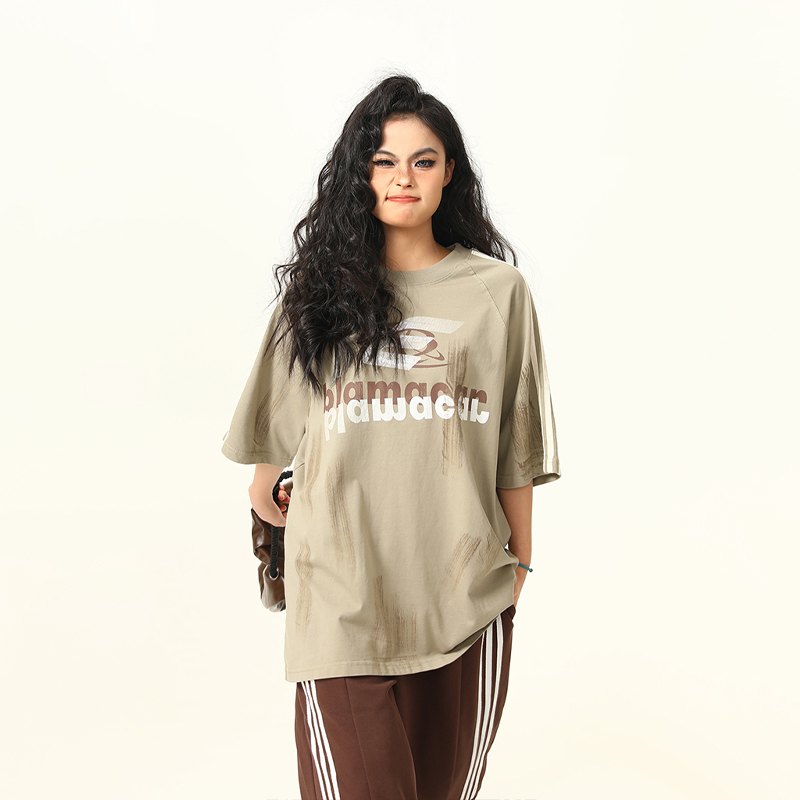 Retro Street Graffiti Letter Short-Sleeve T-Shirt for Men and Women, Loose Fit High Street Trendy Top, 90s Inspired Fashion Retro Street Graffiti Letter Short-Sleeve T-Shirt for Men and Women, Loose Fit High Street Trendy Top, 90s Inspired Fashion