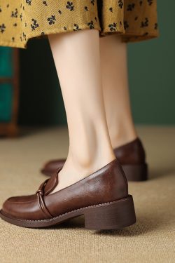 Retro-Style Chunky Heel Loafers for Women - Round Toe, Slip-On, Genuine Leather Flats, Italian Inspired Fashion