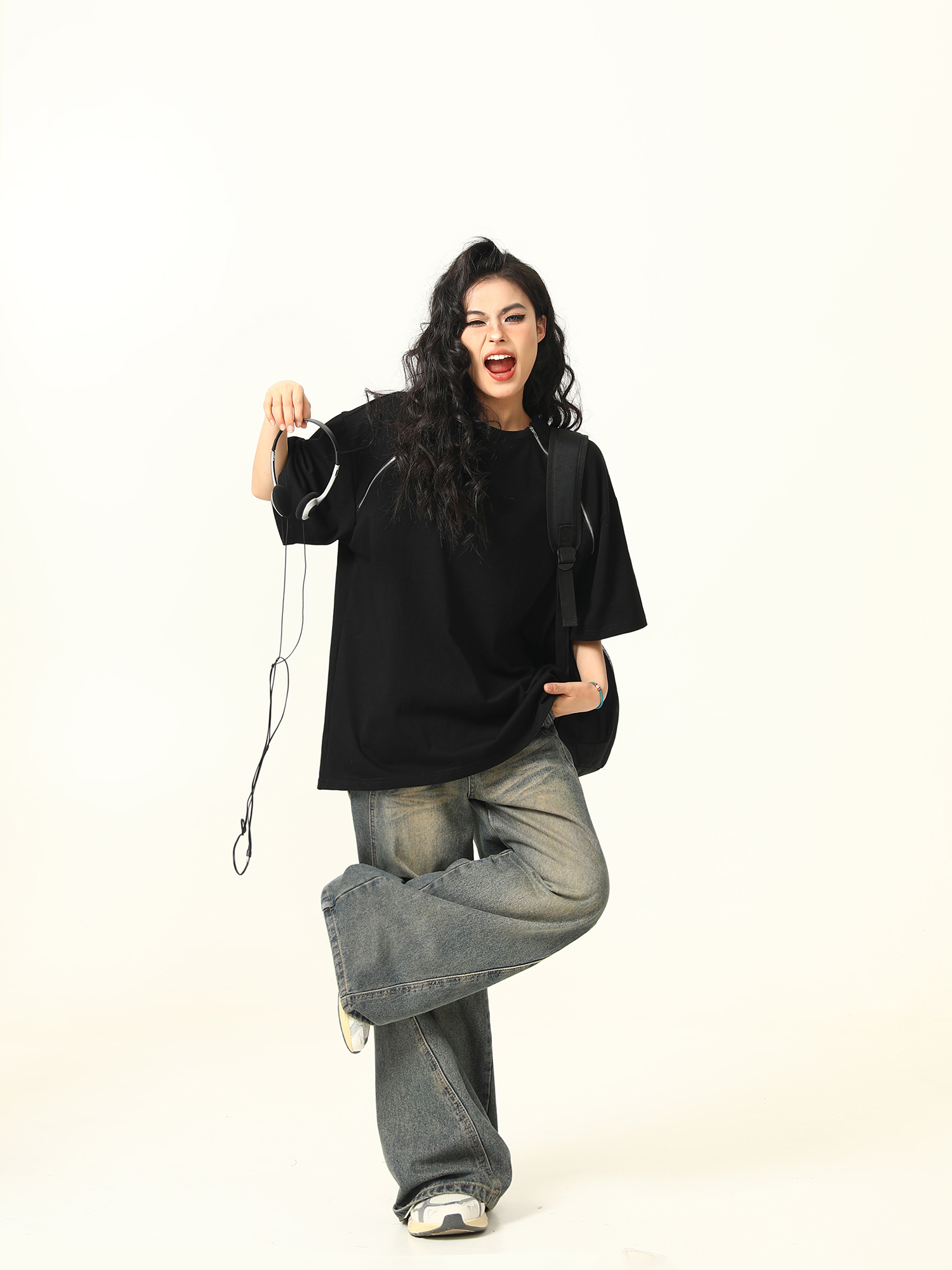 Retro Suede Double Zipper Short Sleeve T-Shirt for Men and Women - High Street Loose Fit Couple Tee, Y2K Style Retro Suede Double Zipper Short Sleeve T-Shirt for Men and Women - High Street Loose Fit Couple Tee, Y2K Style