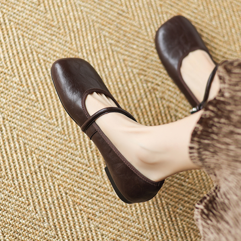 Retro Sweet Slim Strap Mary Jane Genuine Leather Flat Shoes for Women - College Style Grandma-Inspired Footwear Retro Sweet Slim Strap Mary Jane Genuine Leather Flat Shoes for Women - College Style Grandma-Inspired Footwear