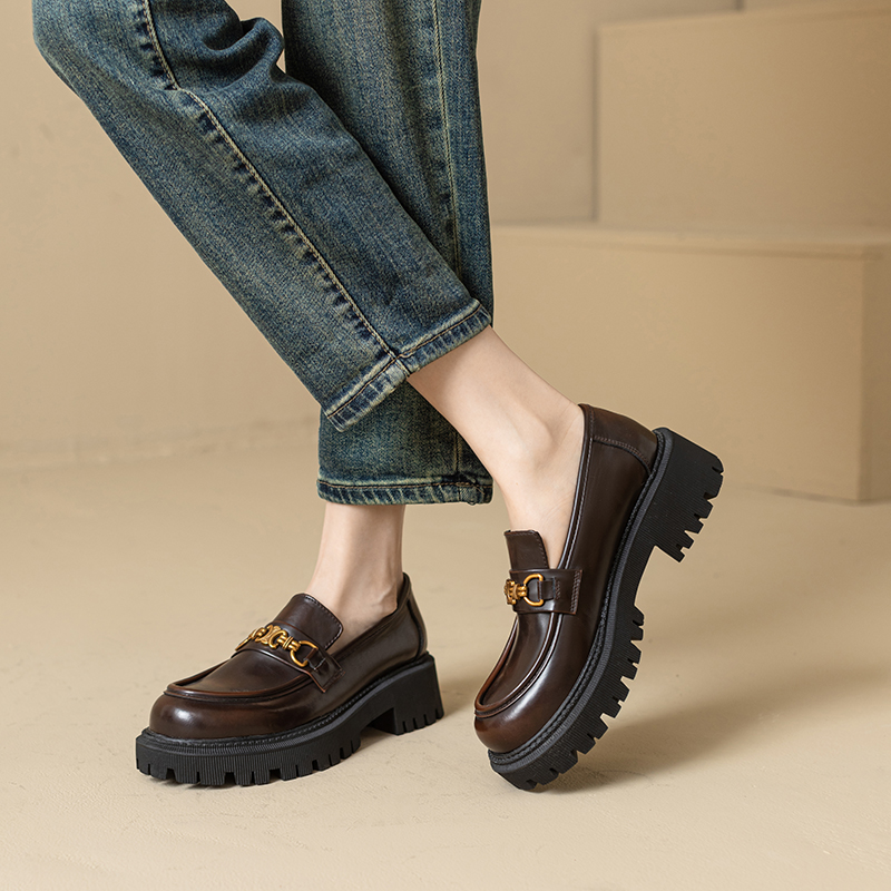 Retro Thick-Soled Leather Loafers for Women - Italian Slip-On Shoes for Spring and Autumn, Vintage Style Footwear Retro Thick-Soled Leather Loafers for Women - Italian Slip-On Shoes for Spring and Autumn, Vintage Style Footwear
