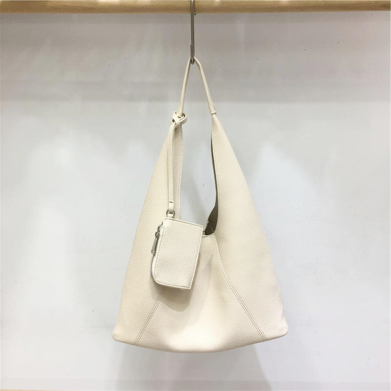 Retro Triangle Tote Bag for Women - Large Capacity Soft Leather Shoulder Bag in Minimalist Style, Perfect for Casual Outfits Retro Triangle Tote Bag for Women - Large Capacity Soft Leather Shoulder Bag in Minimalist Style, Perfect for Casual Outfits