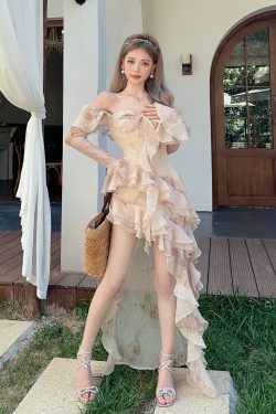 Romantic Gradient Ruffled Hem Dress with Three-Dimensional Texture - Short Front Long Back Flowing Style for Elegant Occasions