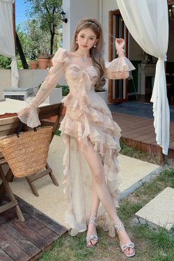 Romantic Gradient Ruffled Hem Dress with Three-Dimensional Texture - Short Front Long Back Flowing Style for Elegant Occasions