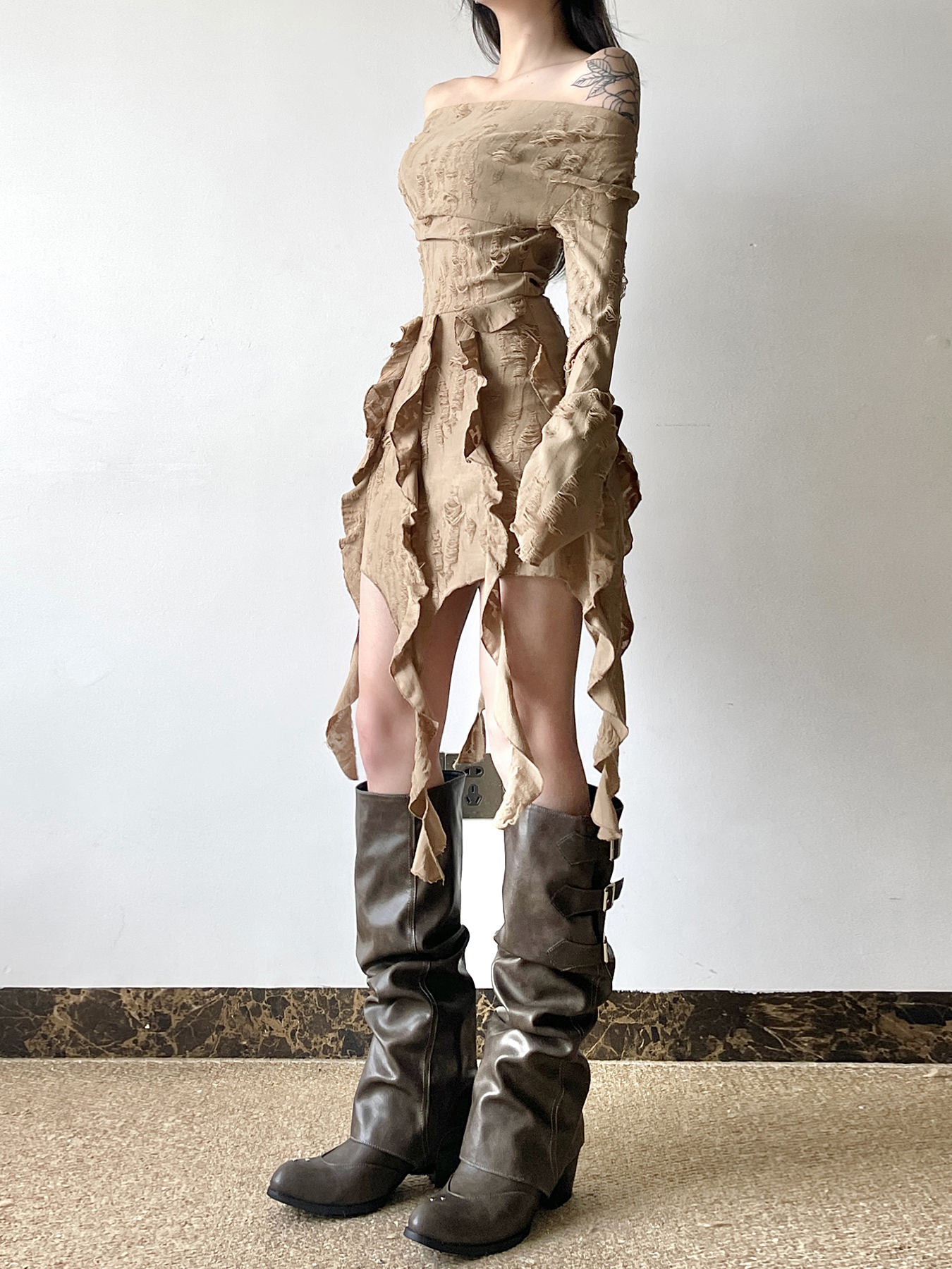 Ruffled Tassel Distressed Light Denim Off-Shoulder Mini Skirt for Women - Boho Chic Wasteland Wanderer Style Ruffled Tassel Distressed Light Denim Off-Shoulder Mini Skirt for Women - Boho Chic Wasteland Wanderer Style