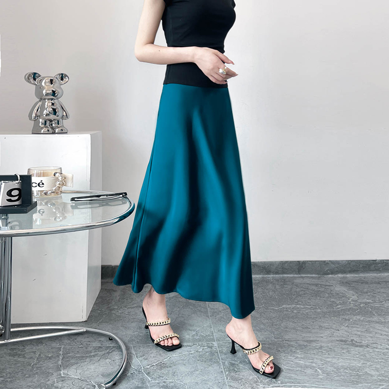 Satin Half Skirt with Diagonal Cut, Flared Design, High Waist, Silky Elastic Waist, Versatile Glossy Mid-Length Acetate Skirt Satin Half Skirt with Diagonal Cut, Flared Design, High Waist, Silky Elastic Waist, Versatile Glossy Mid-Length Acetate Skirt