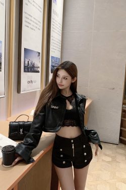 Sexy Lace Layered Top with Built-In Chest Pad - Women's Outerwear for Y2K and Korean Style Fashion