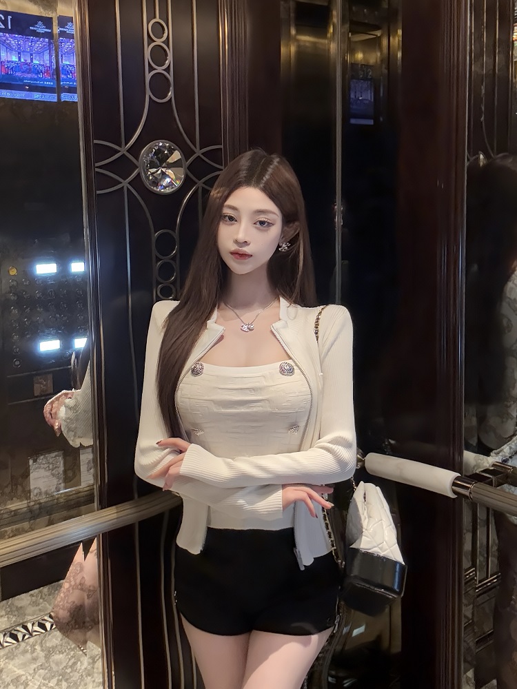 Sexy Slim Double-Breasted Knitted Camisole Top for Women - Luna Lona Small Fragrant Wind Style Sexy Slim Double-Breasted Knitted Camisole Top for Women - Luna Lona Small Fragrant Wind Style