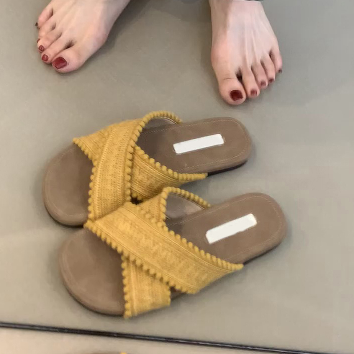 Sheepskin Flat Cross-Strap Sandals for Women - Casual Beach Footwear Perfect for Summer Outfits and Skirts Sheepskin Flat Cross-Strap Sandals for Women - Casual Beach Footwear Perfect for Summer Outfits and Skirts