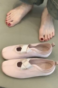 Sheepskin French Style Flat Shoes for Women - Round Toe Slip-On Mary Jane with Cross Straps - Chic Vintage Appeal