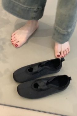 Sheepskin French Style Flat Shoes for Women - Round Toe Slip-On Mary Jane with Cross Straps - Chic Vintage Appeal