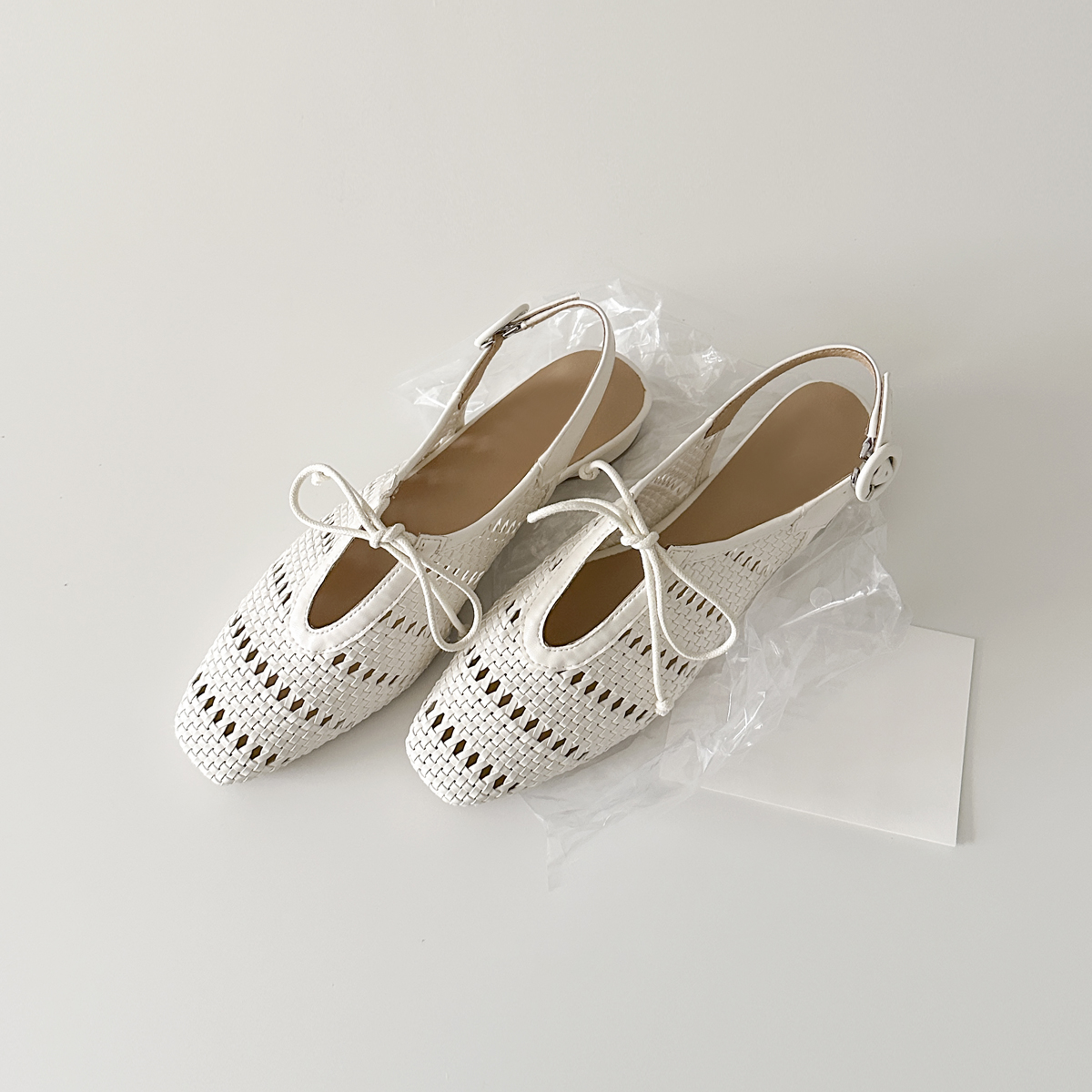 Sheepskin French Woven Hollow-Out Open-Toe Sandals with One-Strap Buckle and Bow, Chunky Heel Vacation Roman Shoes for Women Sheepskin French Woven Hollow-Out Open-Toe Sandals with One-Strap Buckle and Bow, Chunky Heel Vacation Roman Shoes for Women
