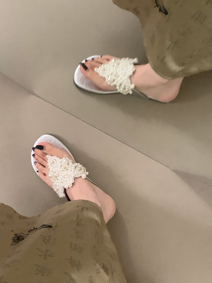 Sheepskin Pearl Thong Flat Sandals for Women - Bohemian Beach Flip-Flops, Summer Vacation Style Sheepskin Pearl Thong Flat Sandals for Women - Bohemian Beach Flip-Flops, Summer Vacation Style