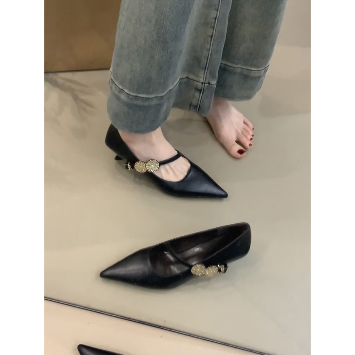 Sheepskin Pointed Toe High-Heeled Shoes with Metal Buckle - French Style Low-Heeled Commuter Shoes for Women Sheepskin Pointed Toe High-Heeled Shoes with Metal Buckle - French Style Low-Heeled Commuter Shoes for Women