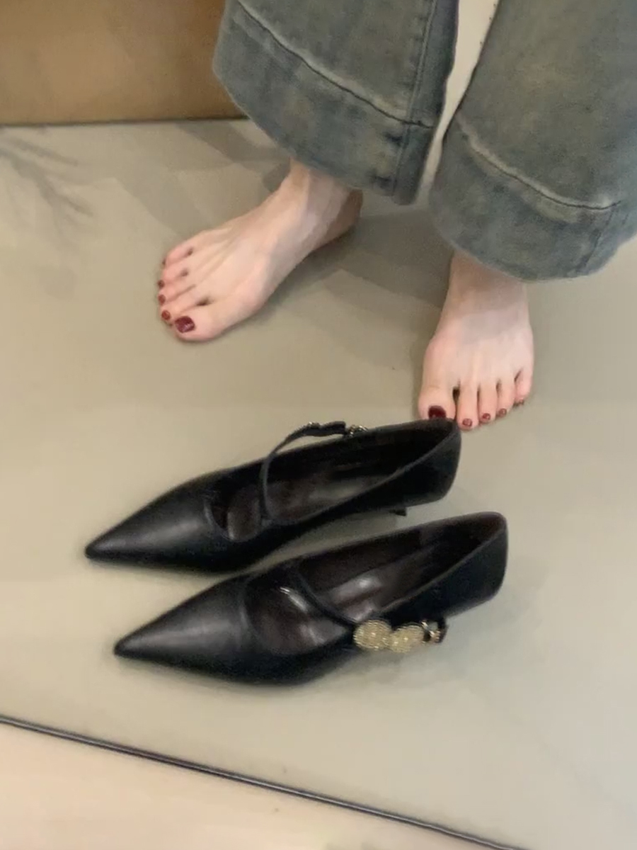 Sheepskin Pointed Toe High-Heeled Shoes with Metal Buckle - French Style Low-Heeled Commuter Shoes for Women Sheepskin Pointed Toe High-Heeled Shoes with Metal Buckle - French Style Low-Heeled Commuter Shoes for Women