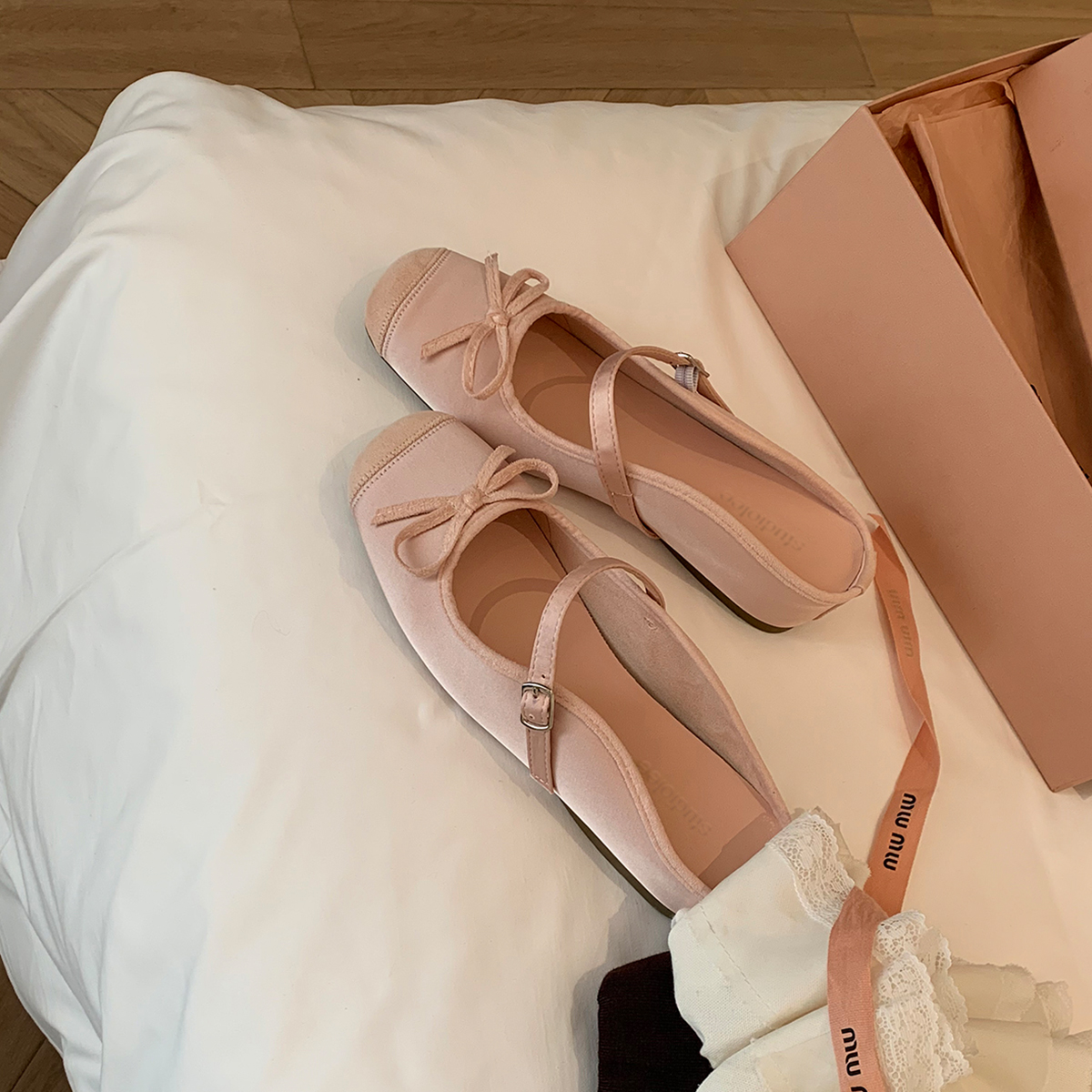 Sheepskin Silver Bow Ballet Shoes for Women – Summer One-Strap Half Slippers, Height-Increasing Shallow Mouth Flats Sheepskin Silver Bow Ballet Shoes for Women – Summer One-Strap Half Slippers, Height-Increasing Shallow Mouth Flats