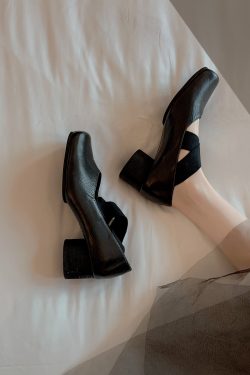 Sheepskin Square-Toed Ballet Shoes for Women, Cross-Strap Pig-Nose Retro Flat Chunky Heel Loafers