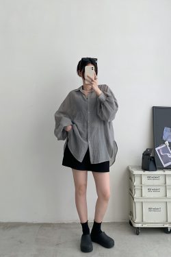 Sheer Lantern Sleeve Sun Protection Shirt for Women - Casual Loose Fit Hazy Feel Outerwear for Evening Breeze