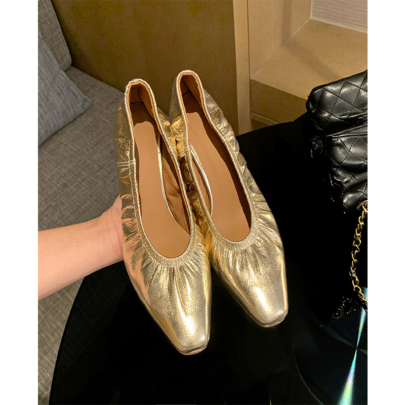 Silver Chunky Heel Grandma Shoes for Women - Age-Defying Small Square-Toe Soft-Soled Footwear in Trendy Retro Style Silver Chunky Heel Grandma Shoes for Women - Age-Defying Small Square-Toe Soft-Soled Footwear in Trendy Retro Style