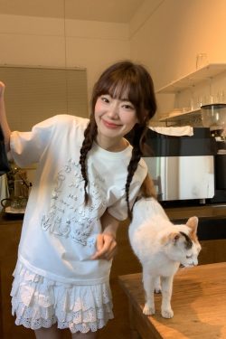 Silver Glitter Foam Letter Printed Short Sleeve T-shirt for Women - Loose Pure Cotton Round Neck Top for Spring Summer Fashion