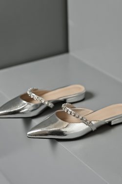 Silver Rhinestone Pointed Toe Low-Heeled Closed-Toe Sandals for Women - Trendy Half-Drag Style for Outdoor Wear, Celebrity-Inspired Design