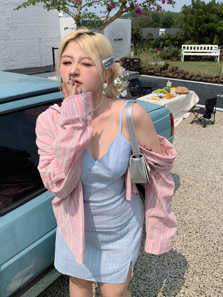 Sky Blue Water-Washed Printed Camisole Dress - Summer Must-Have, Stylish & Comfortable Travel Essential, Versatile 90s-Inspired Fashion Sky Blue Water-Washed Printed Camisole Dress - Summer Must-Have, Stylish & Comfortable Travel Essential, Versatile 90s-Inspired Fashion