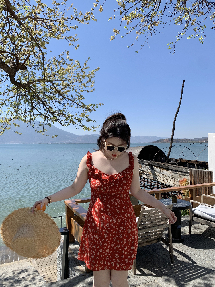 Slightly Chubby Floral Dress with Flying Sleeves - French Style Vacation Waist-Defined Long Dress for Summer Travel Slightly Chubby Floral Dress with Flying Sleeves - French Style Vacation Waist-Defined Long Dress for Summer Travel