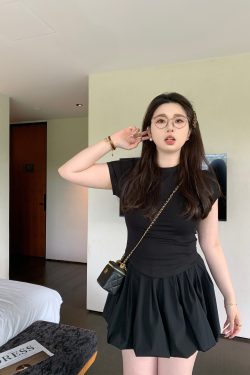 Slightly Chubby Plus Size Slim Fit T-Shirt - Three-Dimensional Cut, Super Stretchy Cool Top for Body Confidence