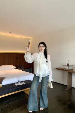 Slightly Chubby Plus Size Strapless Halter Neck Shirt - Blurry Irregular Flowing Design for a Stylish Waist-Defining Look