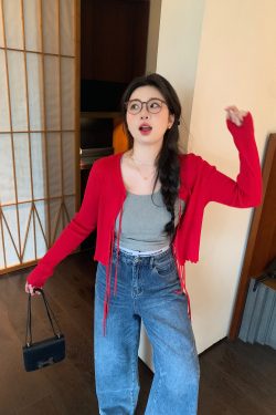 Slightly Chubby Retro Red Knitted Cardigan - Versatile Spring Sweater for Cool Air Conditioning, Perfect for Y2K Style Outfits