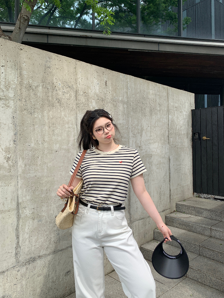 Slightly Chubby Striped Casual T-Shirt - Summer Basic Short Sleeve Slimming Plus-Size Tee for Versatile Y2K Style Slightly Chubby Striped Casual T-Shirt - Summer Basic Short Sleeve Slimming Plus-Size Tee for Versatile Y2K Style